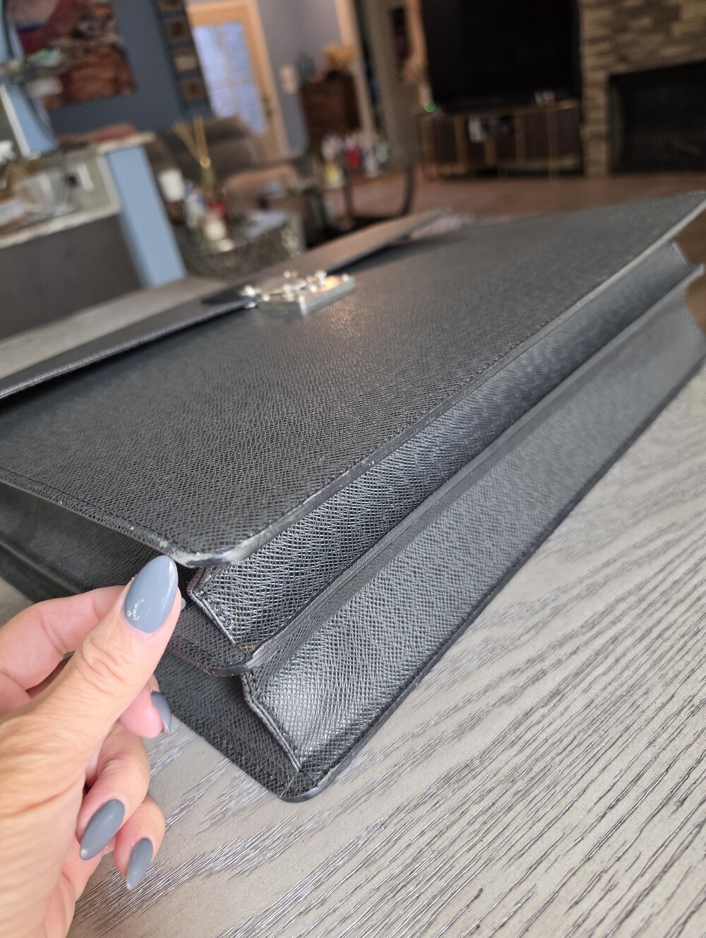 Authentic Louis Vuitton Luxury Men's Briefcase - Black/grey Leather - Picture 9 of 16